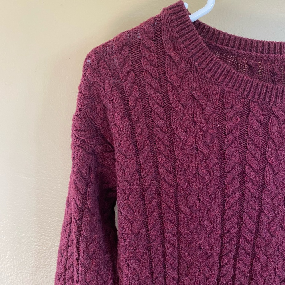 Maroon Burgundy cozy cable knit sweat with zipper details on sides - Picture 2 of 5